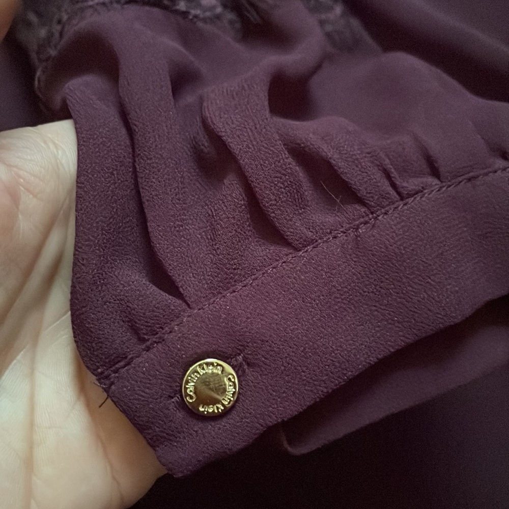 Calvin Klein v neck gauzy blouse size small (missing size tag) - Picture 5 of 9